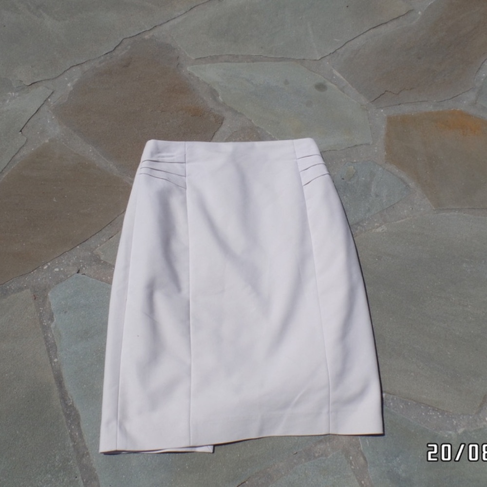 Women's Elegant Mid Length Skirt